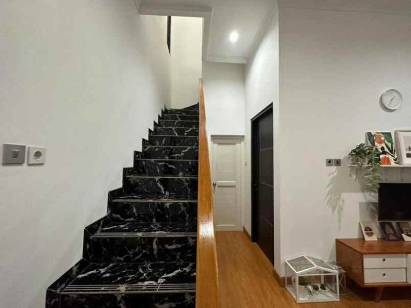 dijual rumah leuwinanggung