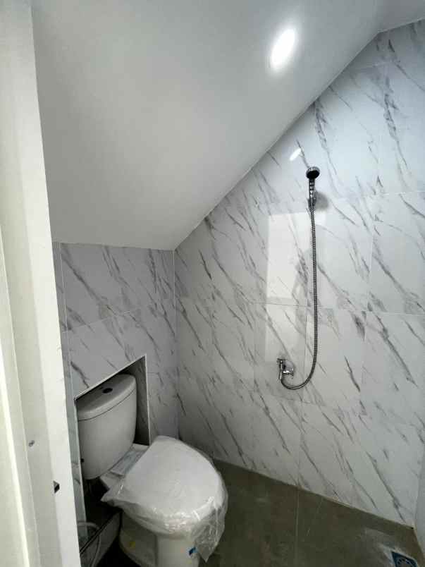 dijual rumah limus nunggal cileungsi