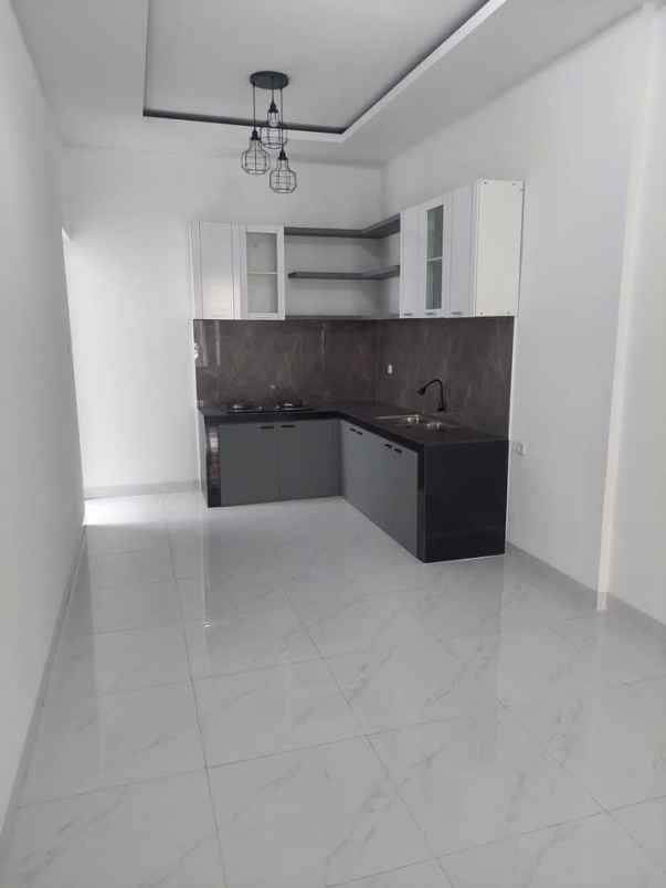 dijual rumah lippo karawaci