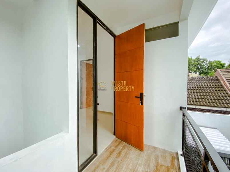 dijual rumah maguwoharjo kec depok kab