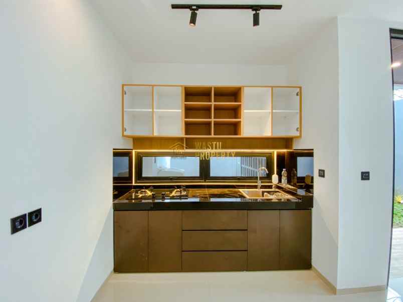 dijual rumah maguwoharjo kec depok kab