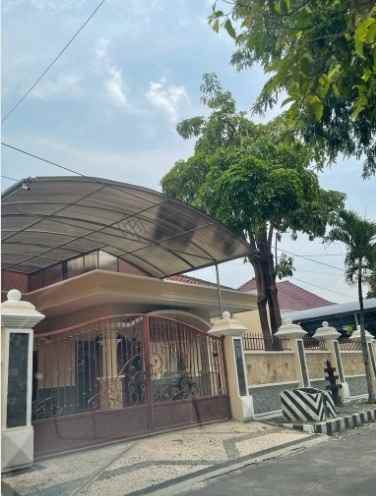 dijual rumah manyar kartika