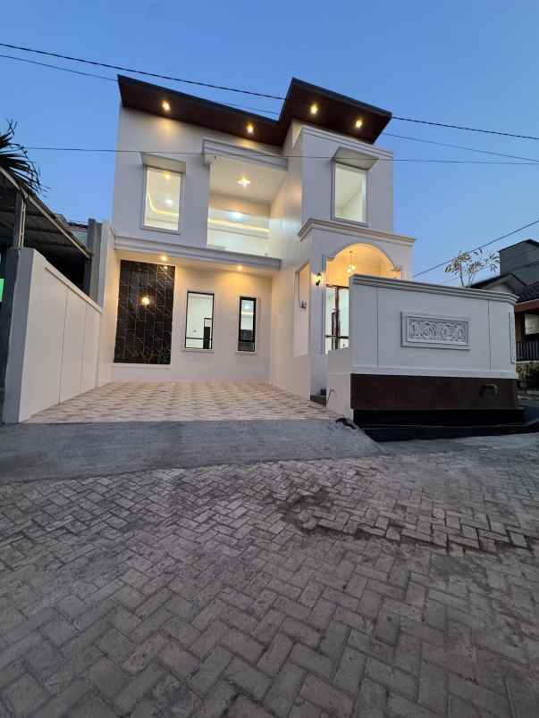 dijual rumah manyaran