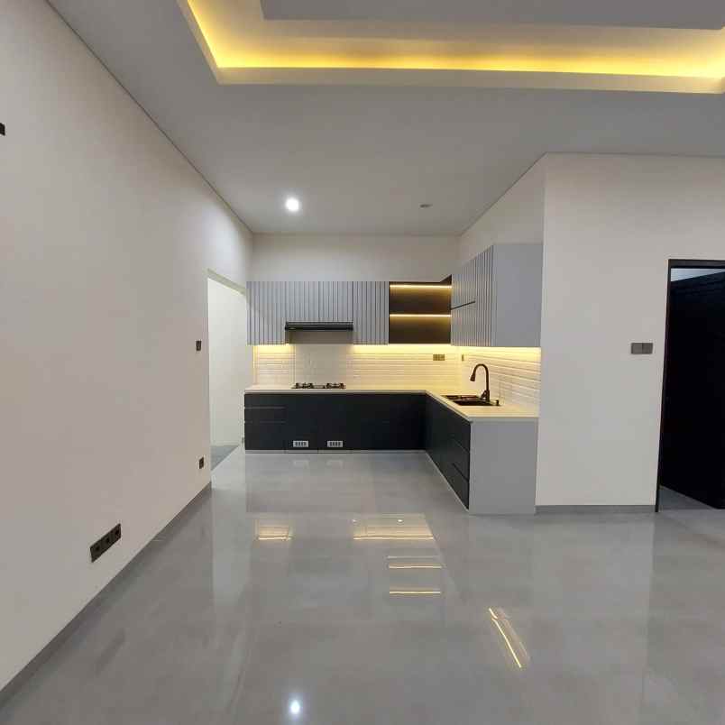 dijual rumah margahayu permai