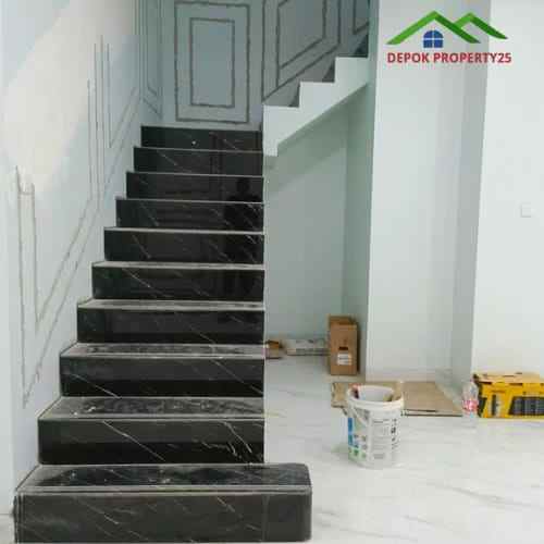 dijual rumah mewah dekat toll brigif jagakarsa