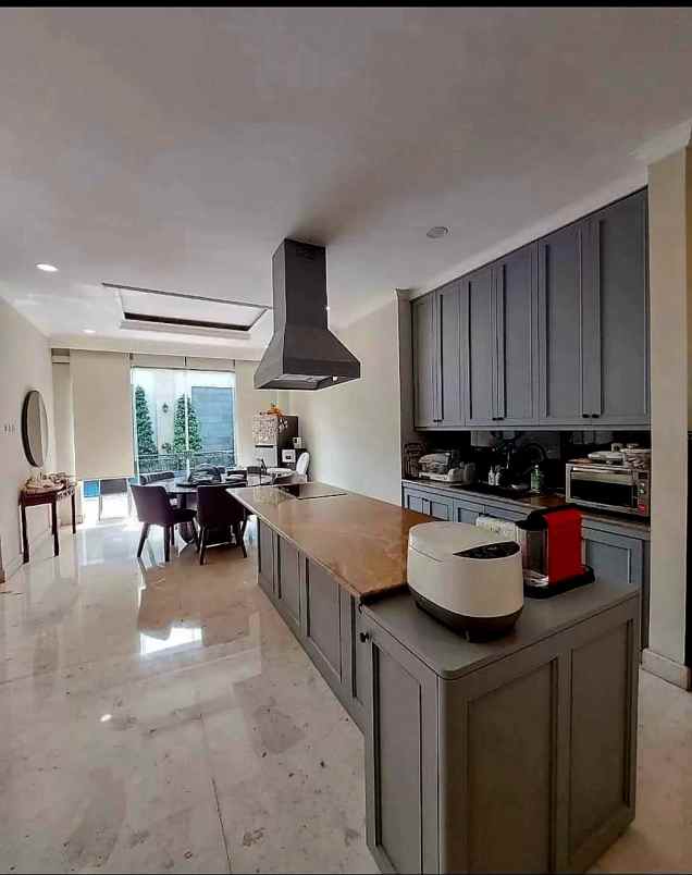 dijual rumah mewah di kemang jaksel