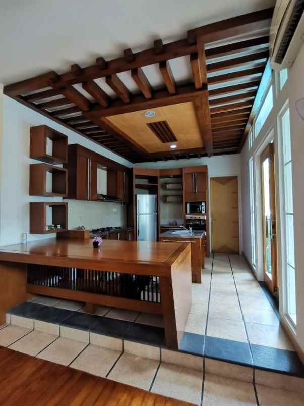 dijual rumah mewah di menteng jakpus