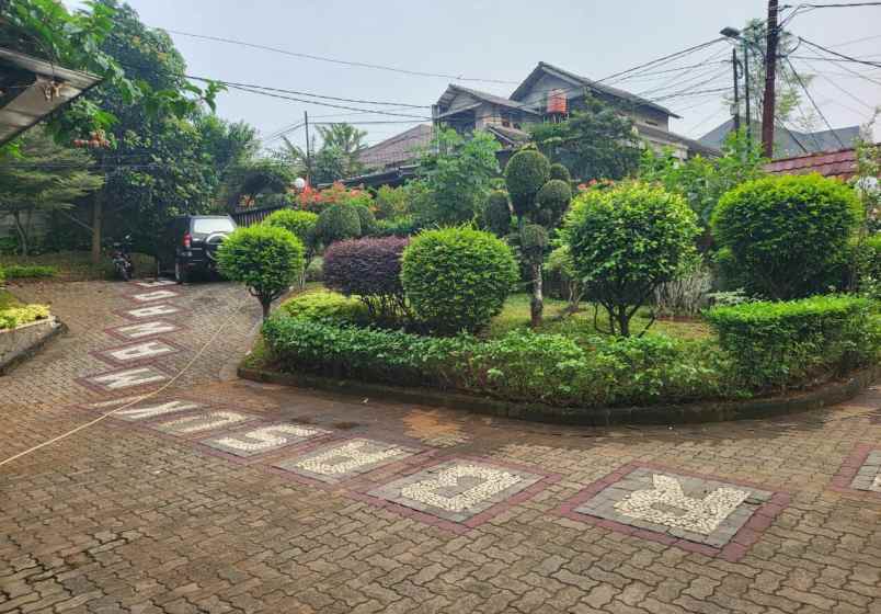 dijual rumah mewah serasa villa di jagakarsa