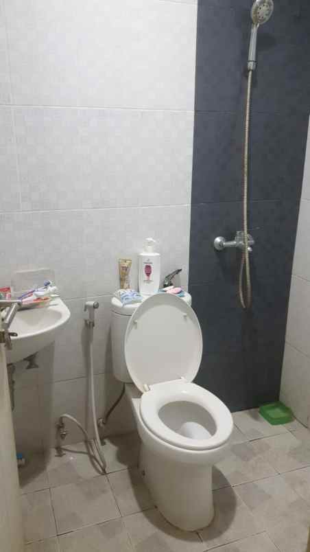 dijual rumah modern hill pondok cabe