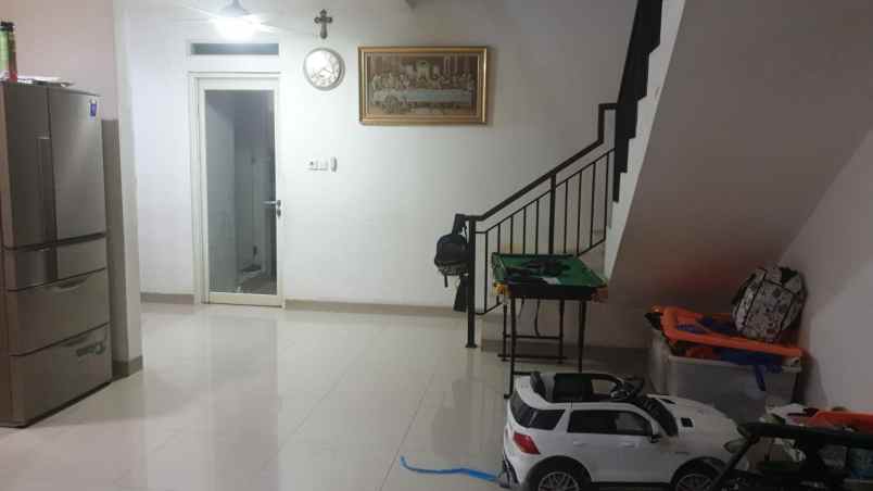 dijual rumah modern hill pondok cabe