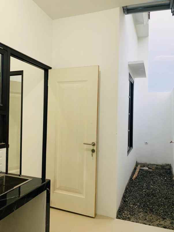 dijual rumah mojokerep menanggal