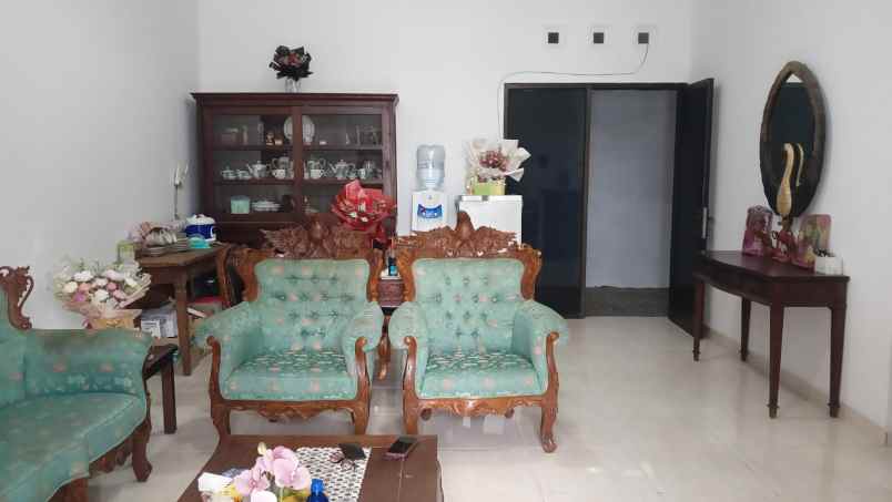 dijual rumah mulawarman selatan