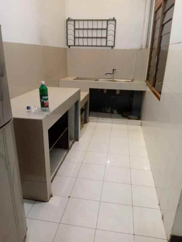 dijual rumah mulyosari