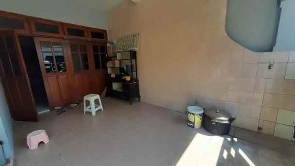 dijual rumah mulyosari
