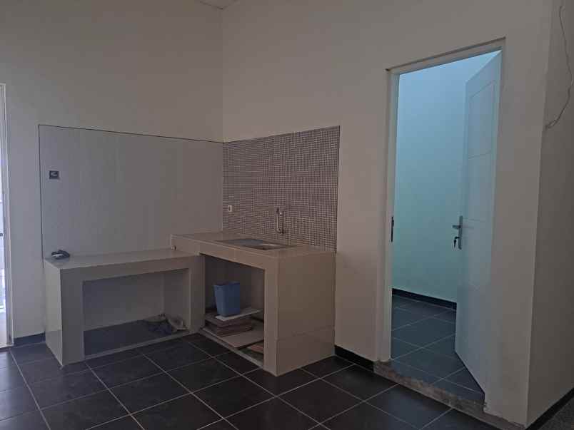 dijual rumah mulyosari bpd