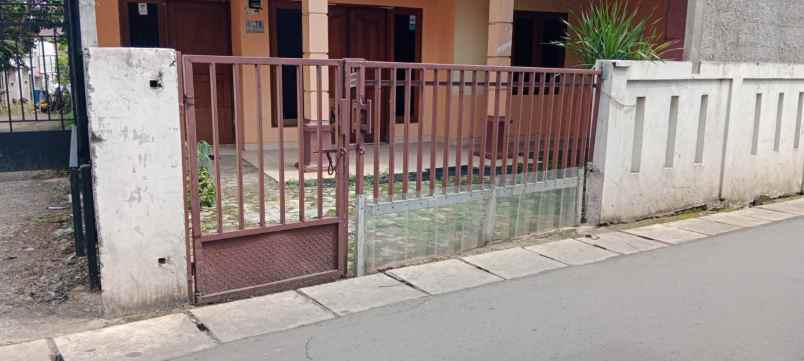 dijual rumah murah pinggir jalan