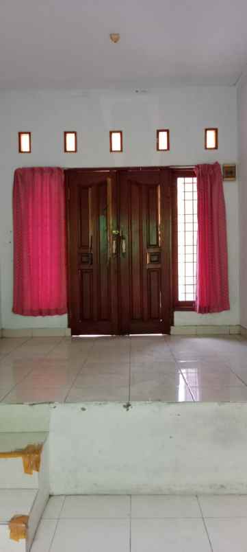 dijual rumah murah pinggir jalan