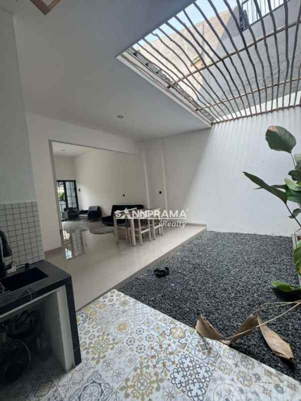 dijual rumah mustika jaya