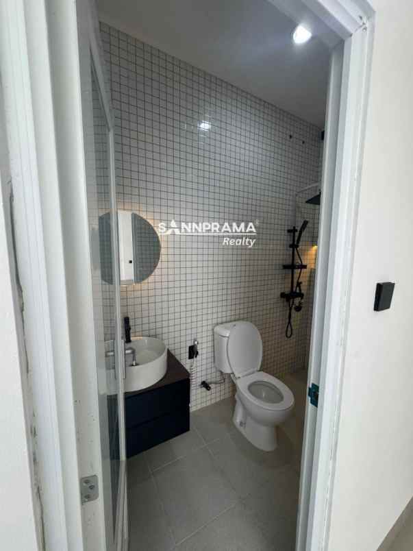 dijual rumah mustika jaya