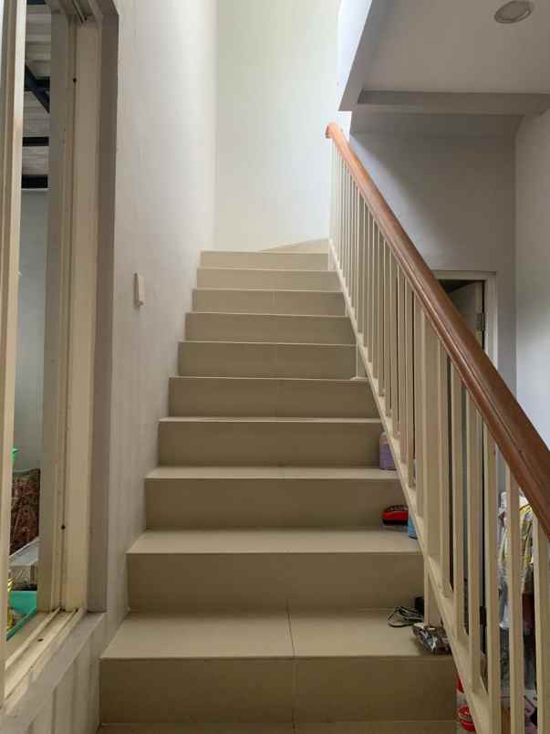 dijual rumah natura residences