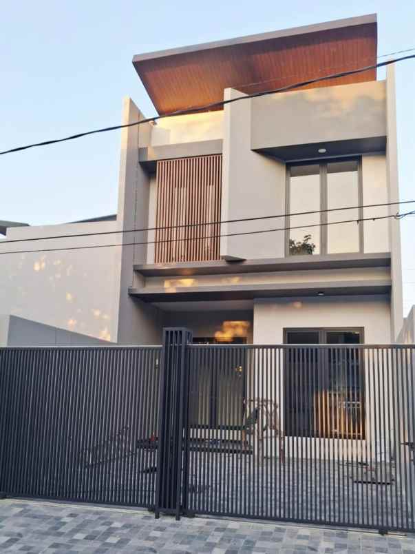dijual rumah new minimalis di perum manyar jaya