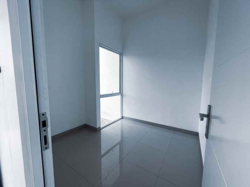 dijual rumah ngadirgo kec mijen kota