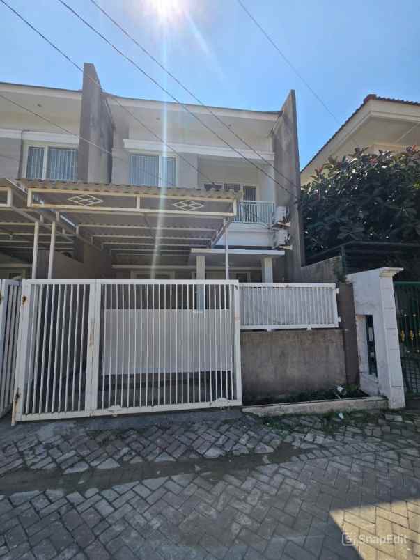 dijual rumah nirwana eksekutif
