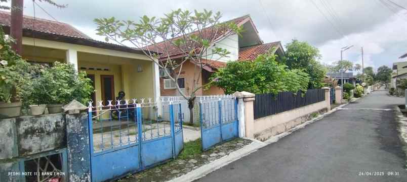 dijual rumah non perum sangat nyaman tengah kota
