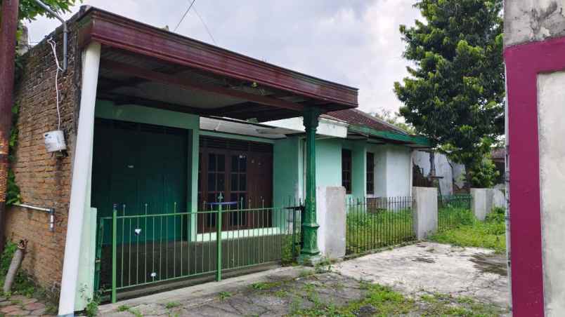 dijual rumah nusukan banjarsari surakarta