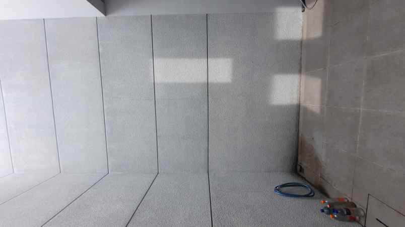 dijual rumah pakuwon city