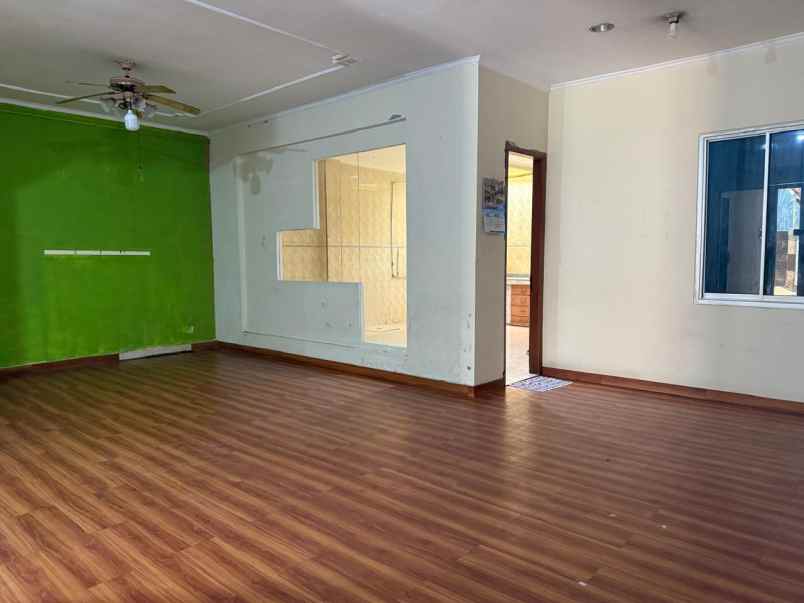 dijual rumah permata buana