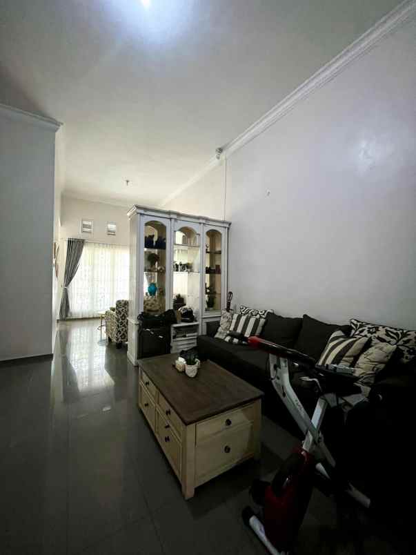 dijual rumah permata jingga suhat kota