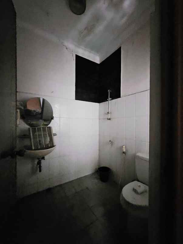 dijual rumah pertigious residence