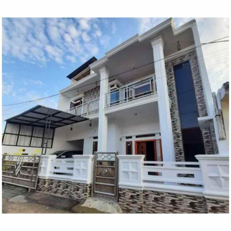 dijual rumah perum parung panjang indah