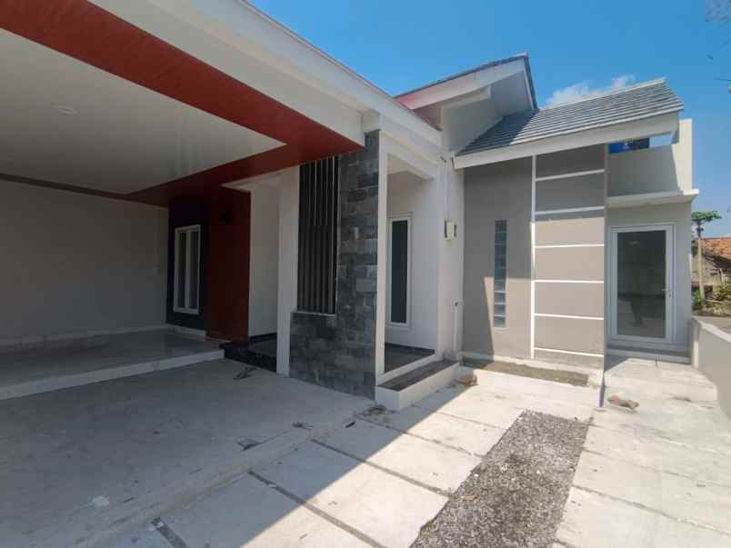 dijual rumah perumahan ramayana 1
