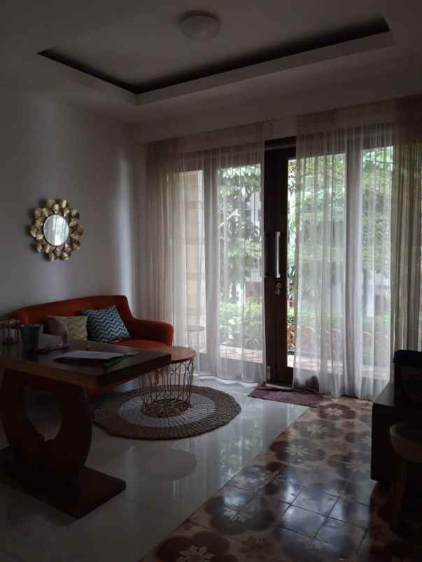 dijual rumah pesanggrahan jatibening baru