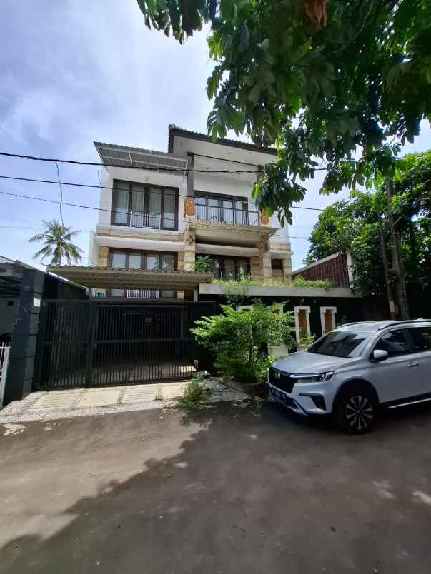 dijual rumah pesanggrahan jatibening baru