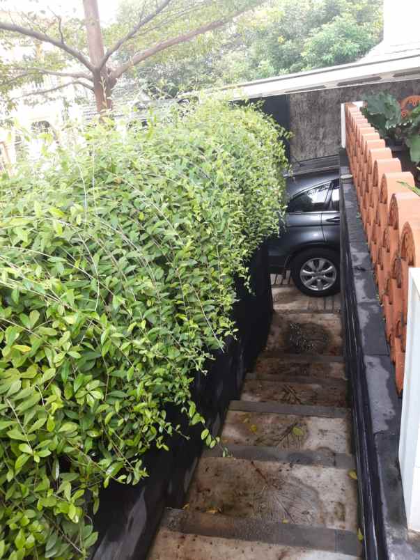 dijual rumah pesanggrahan jatibening baru