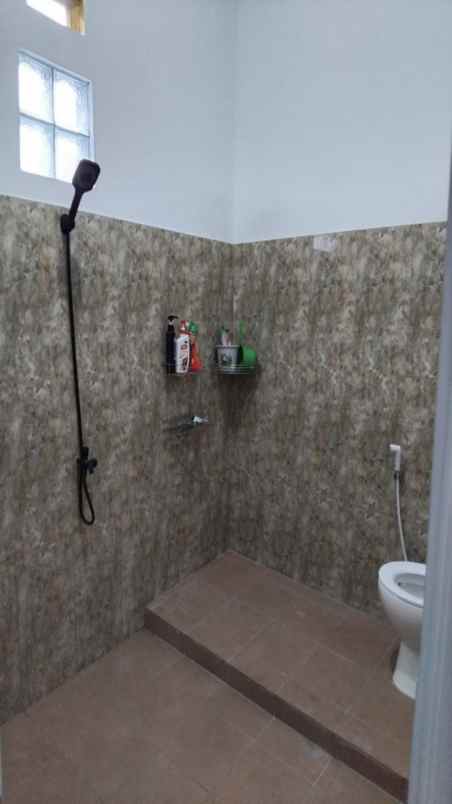 dijual rumah pinus regency