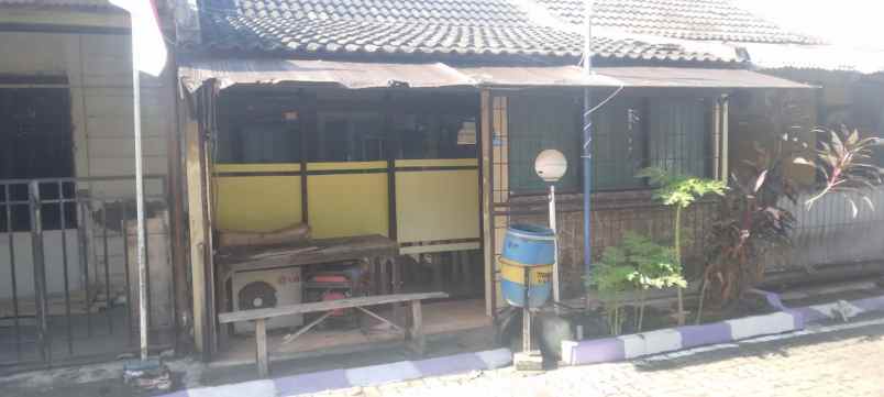 dijual rumah plamongan indah