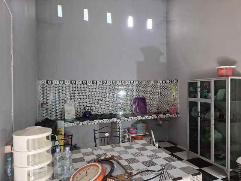 dijual rumah pojok di bumi tegal besar jember