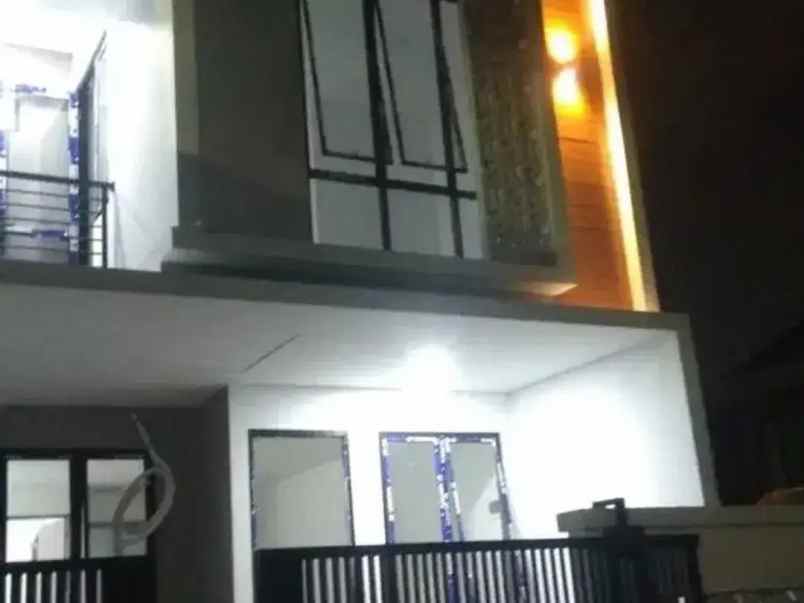 dijual rumah pondok bambu