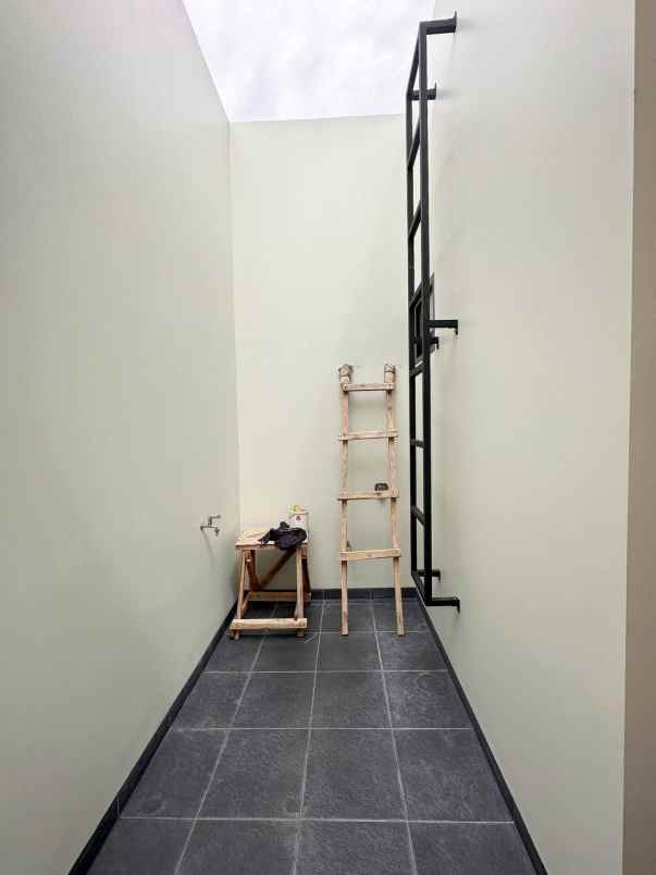 dijual rumah pondok bambu