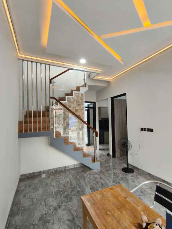 dijual rumah pondok cabe