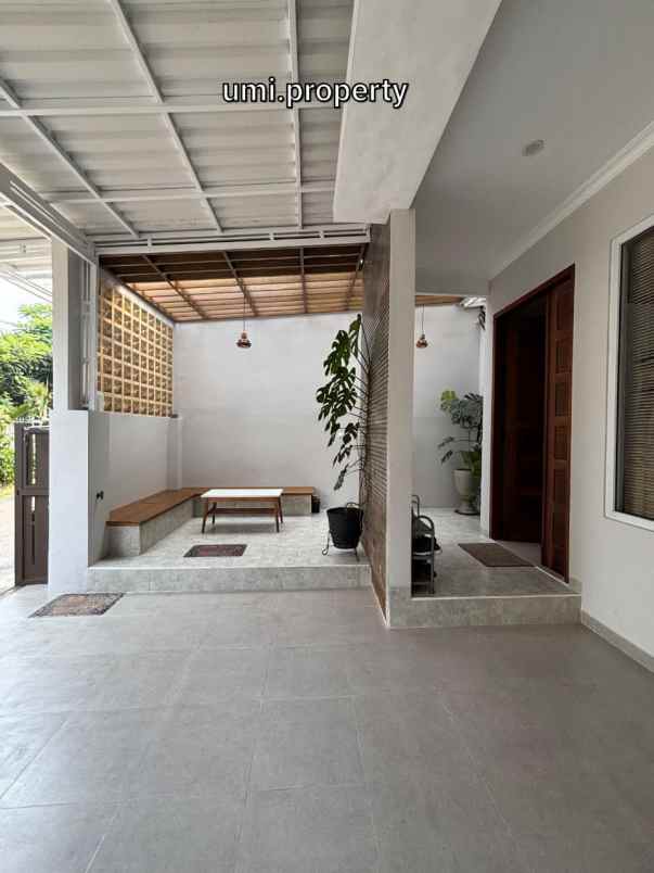 dijual rumah pondok kelapa