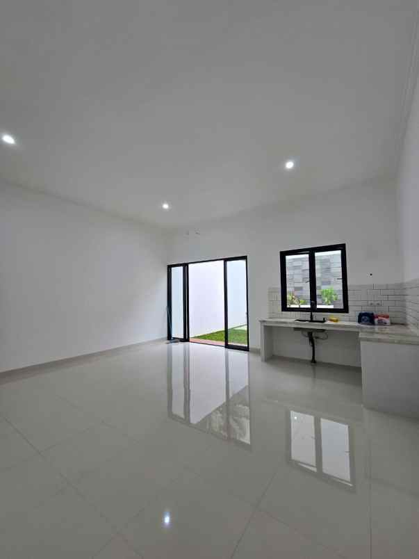 dijual rumah pondok kelapa