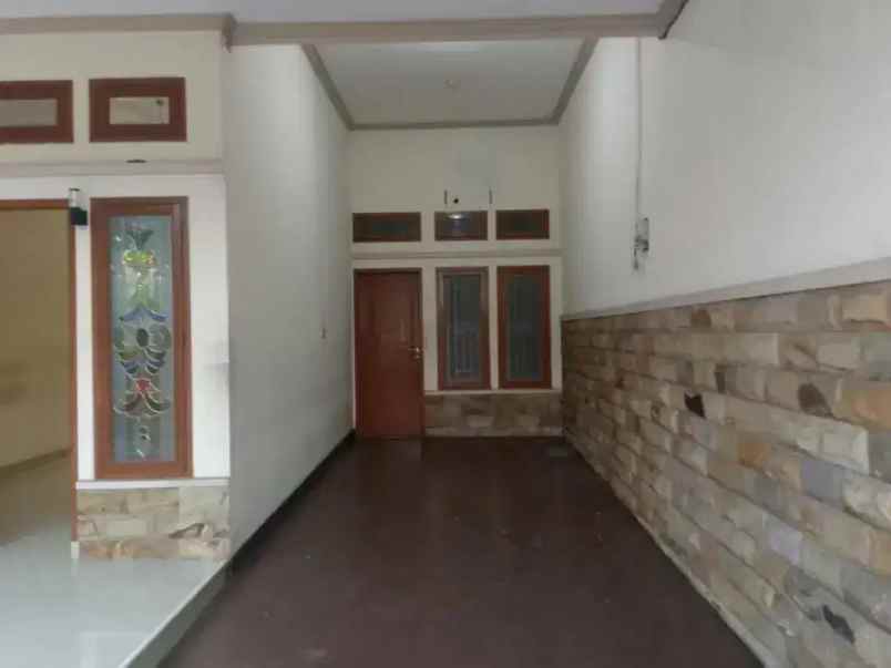dijual rumah pondok kopi