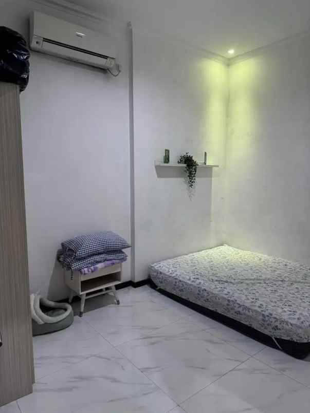 dijual rumah puri beta