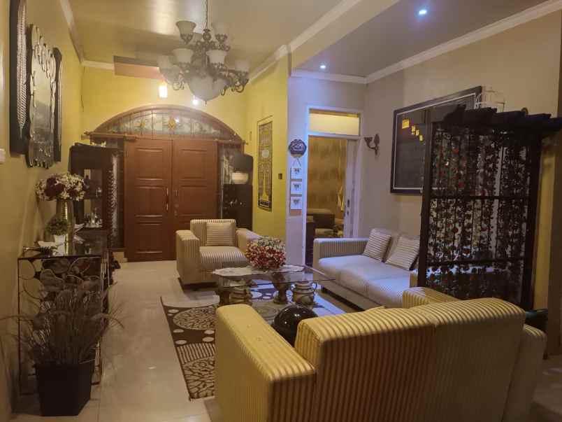 dijual rumah puri cipageran indah