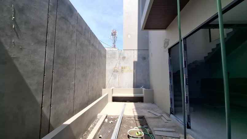 dijual rumah purwomartani